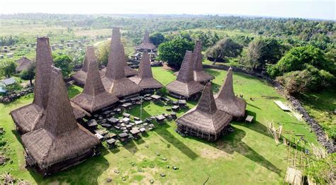  New Approaches to Vernacular Architecture: Exploring Traditional Indonesian Designs Through a Modern Lens